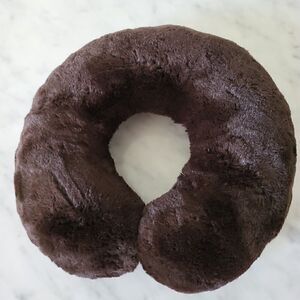 Brookstone Neck Pillow  NWOT